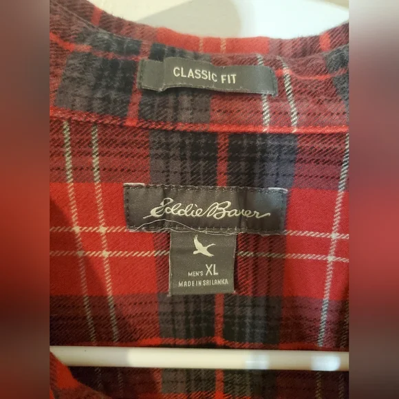 Eddie Bauer Men's XL Red Flannel Plaid Classic Fit Long Sleeve Collared shirt - Picture 3 of 5